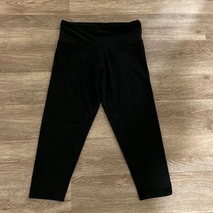 EUC Victoria’s Secret Crop Legging (L)